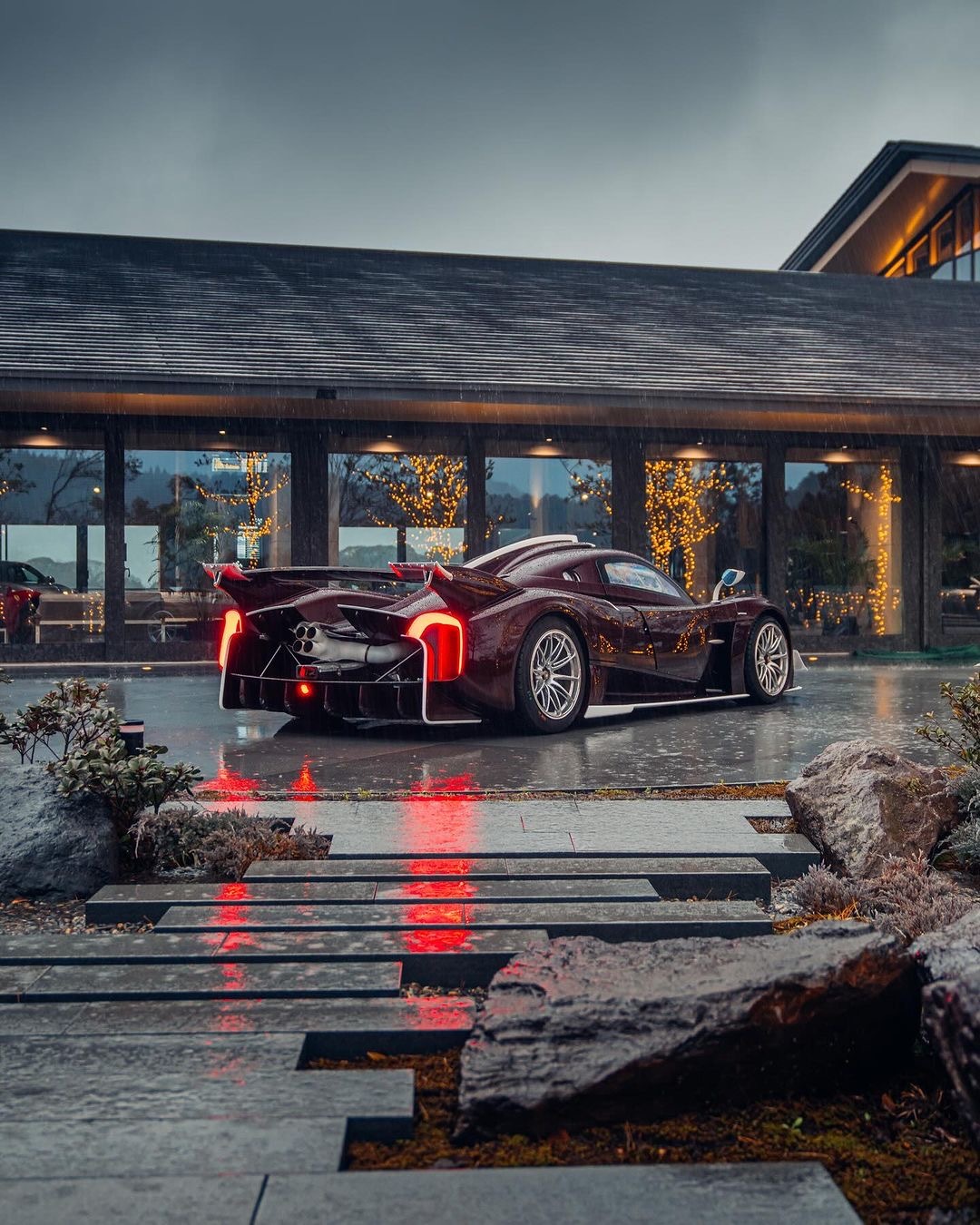 日本 Huayra R 76027 ​​​