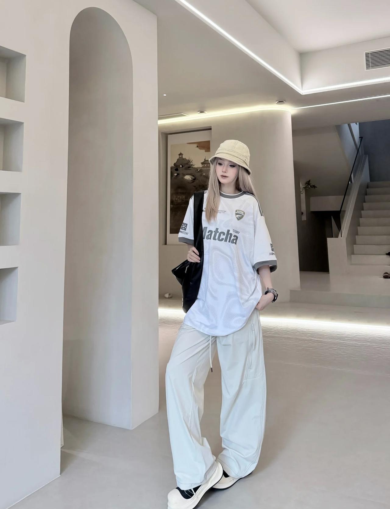今天穿浅色系
🩶🤍
	
ootd每日穿搭 ootd OOTD穿搭分享 舒服最