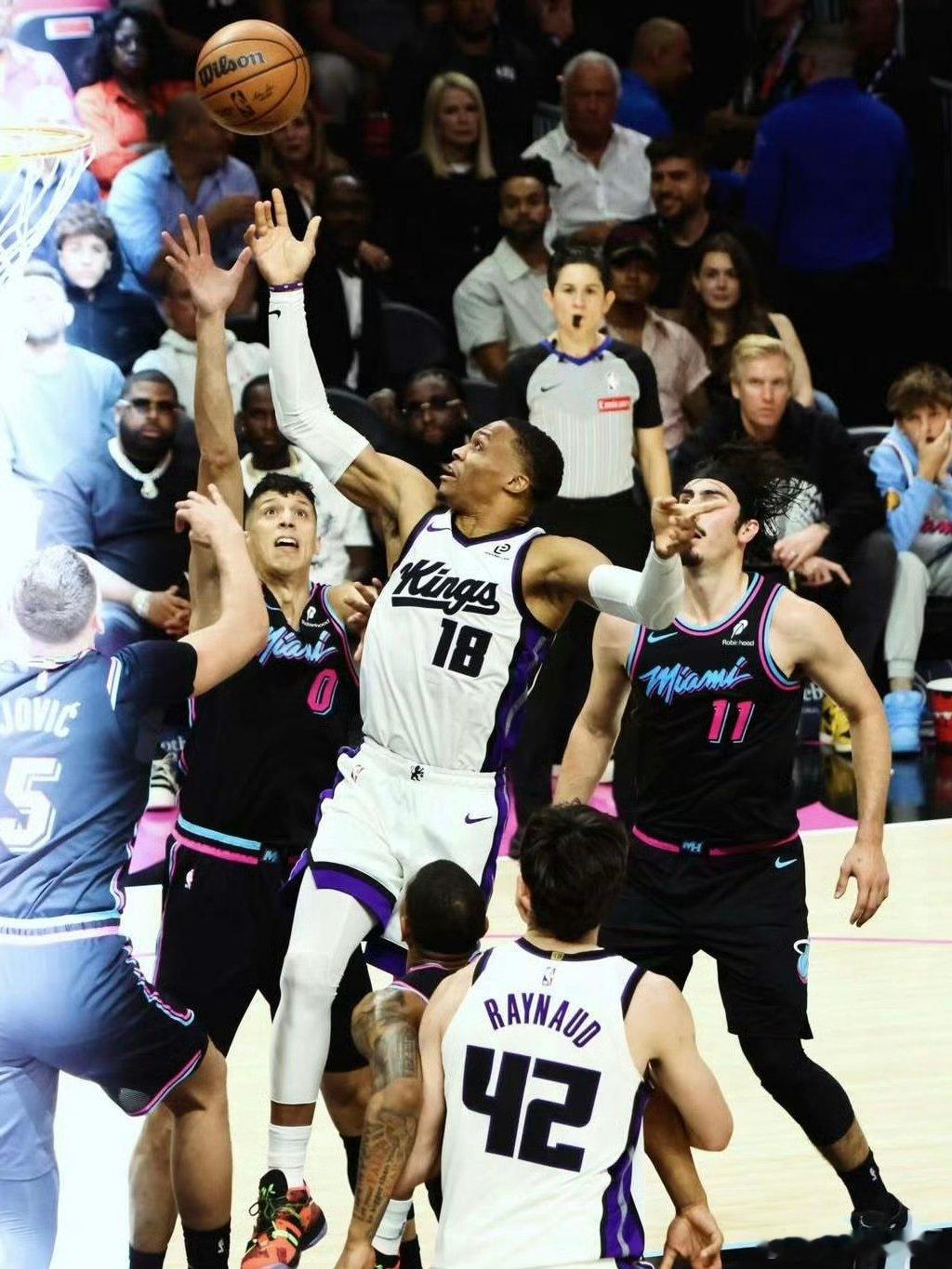 威少宣布退役🏀8月13日，拉塞尔·威斯布鲁克（威少）通过个人社交媒体发布了一段