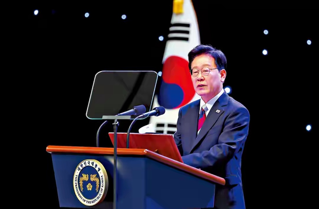 李在明这话够狠：打不倒这群民族败类，就对不起“列祖列宗”！8月15日，首尔世宗文