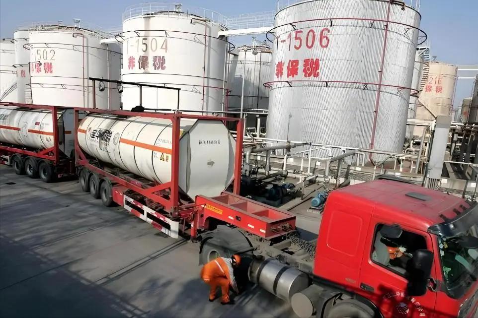 绞杀俄罗斯的“能源陷阱”，被中国一套“双向循环”轻松化解，西方代价难以承受

当