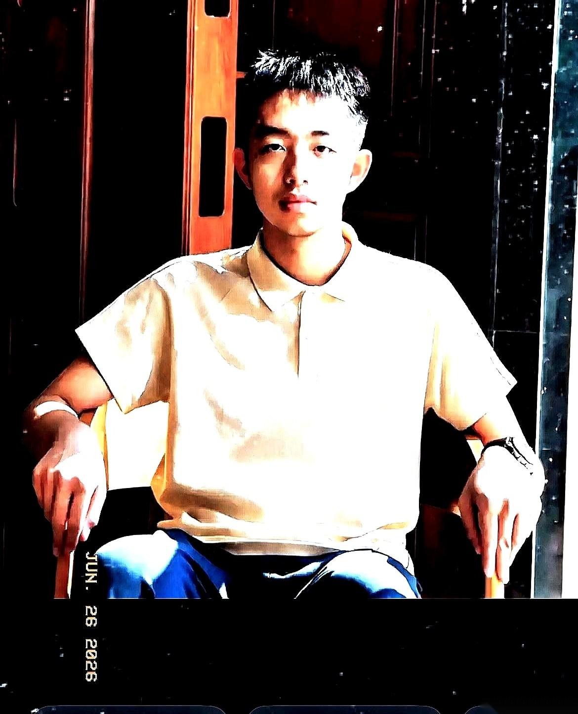 720万人考同一张卷子，数学满分的，全天下就他一个。
你敢信吗？连向来开挂的江苏