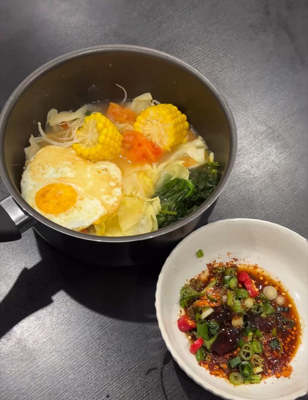 这是对厨艺最大的肯定 一桌烟火佳肴，一口暖心滋味，光盘就是最直接的夸奖。用心烹制