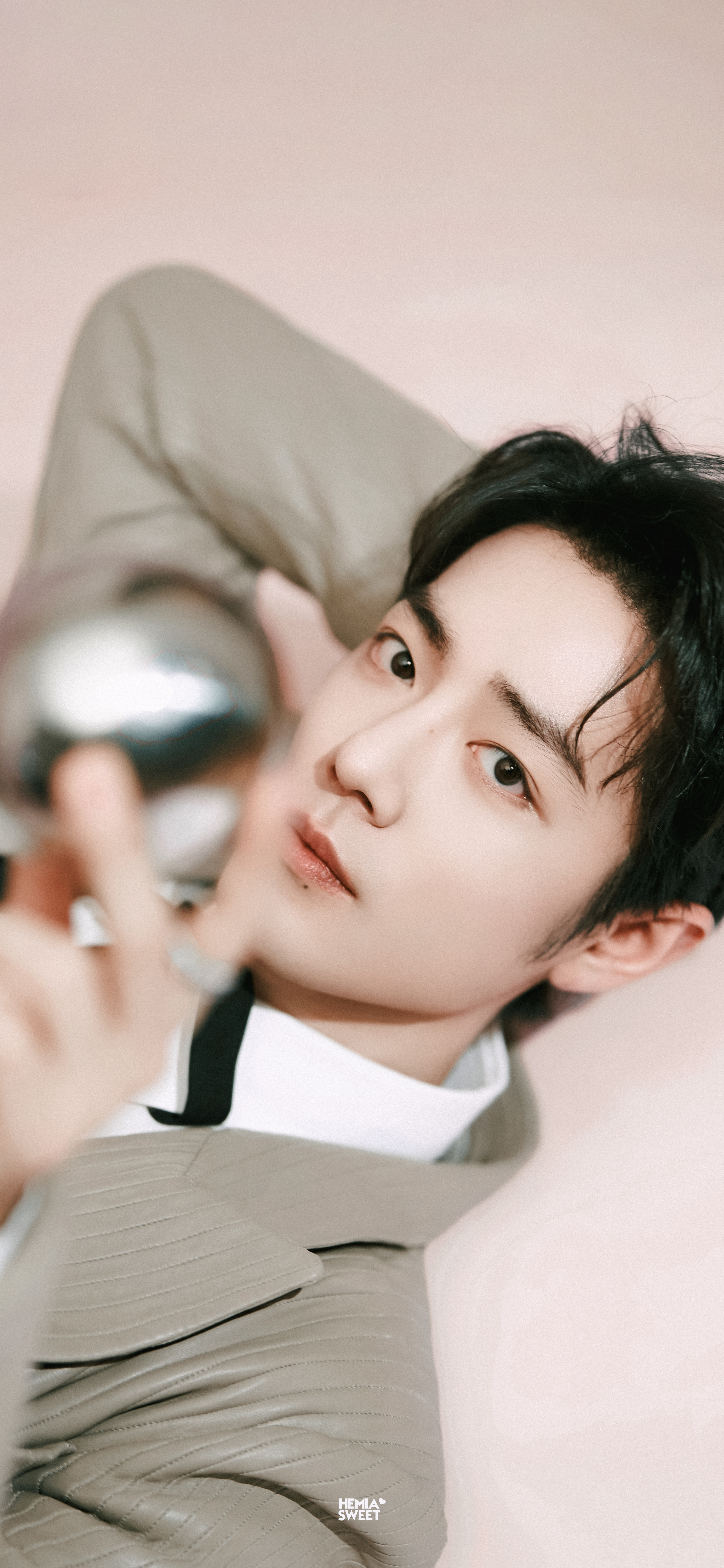 帅到冒粉红色泡泡啦🫧倪萍说肖战是战马◎肖战感谢品质盛典