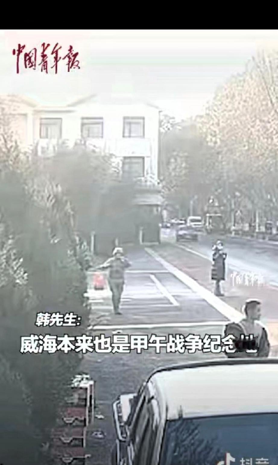 “这格局真大！”近日，威海一对中年夫妇提着15万现金，到北部战区海军某支队营区门