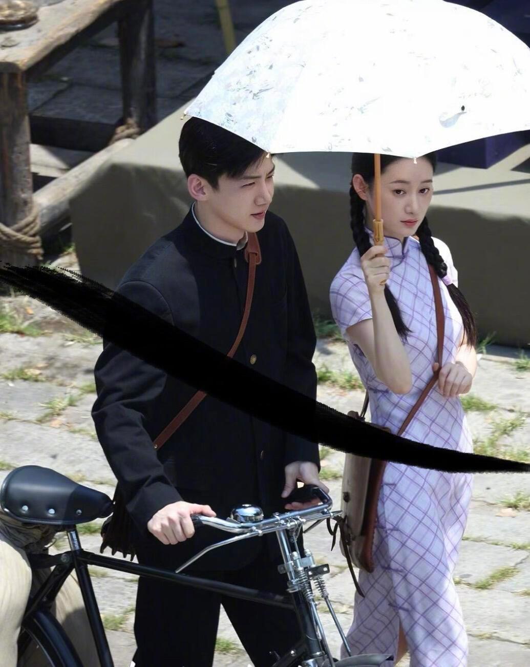 #咪咕星鲜事##白敬亭郭晓婷好正的民国cp#两人选角也太适配了吧，那股民国学生特