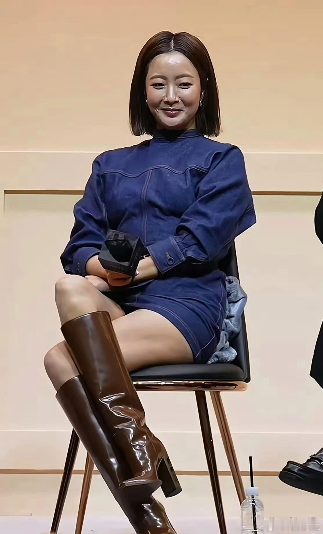 金喜善还没有50岁就已经有老的迹象了，看来医美医美都得老！ 