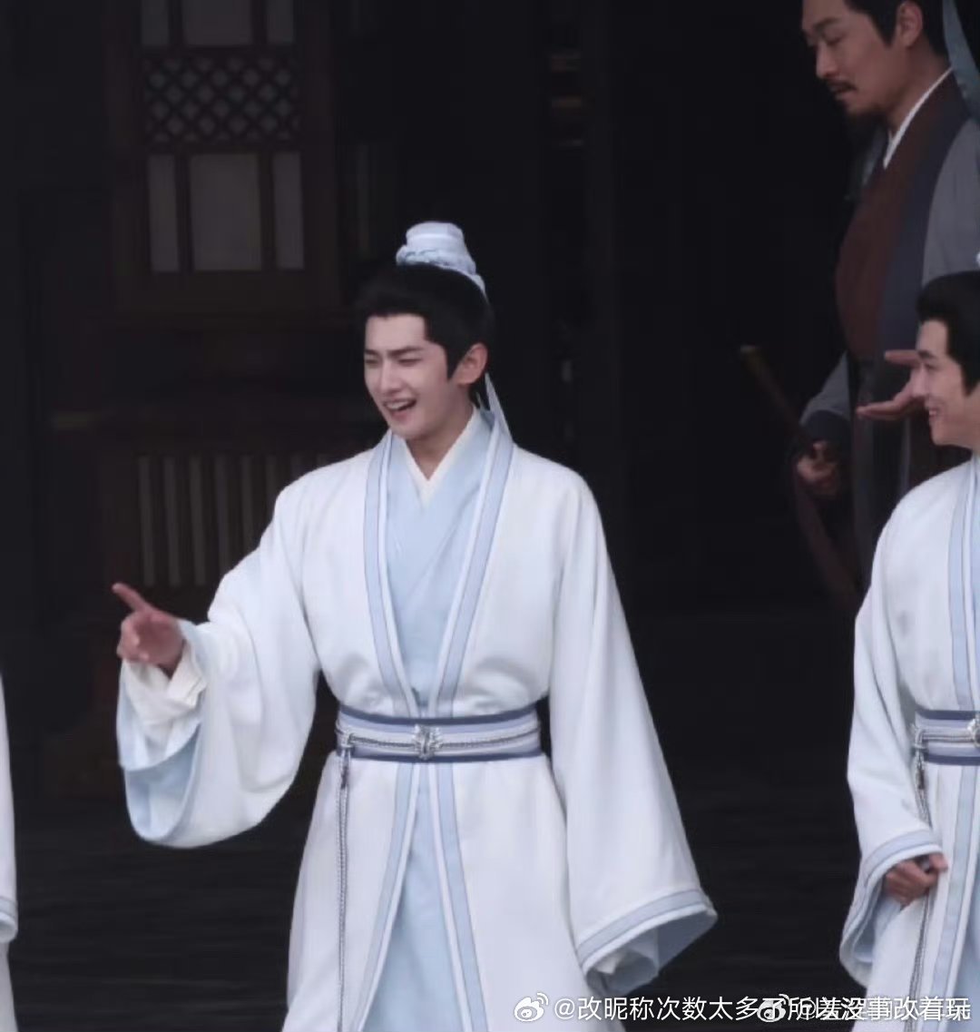 这衣服看着好不值钱啊