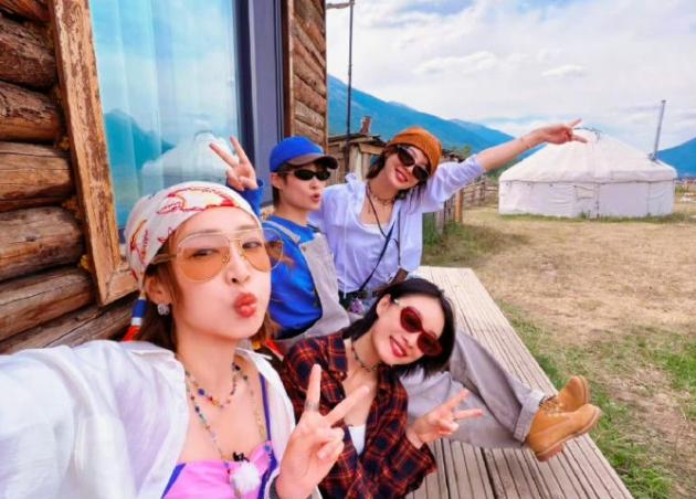 曝综艺因辛芷蕾延播！
网传《向野的我们》要到2027年播出，延播的理由是辛芷蕾，