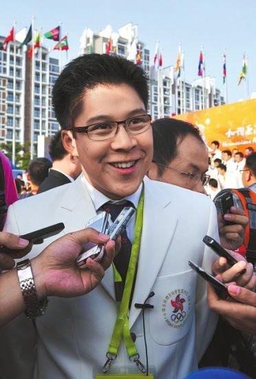 巴黎“穷办奥运”，奥运村没装空调，霍启刚带队资助：没想到要自己带冷气！

今年的