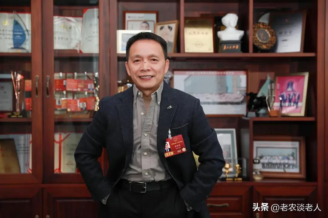 5年内将农民养老金逐步提升到每月1000元，全国人大代表张学武建议！
农村养老金