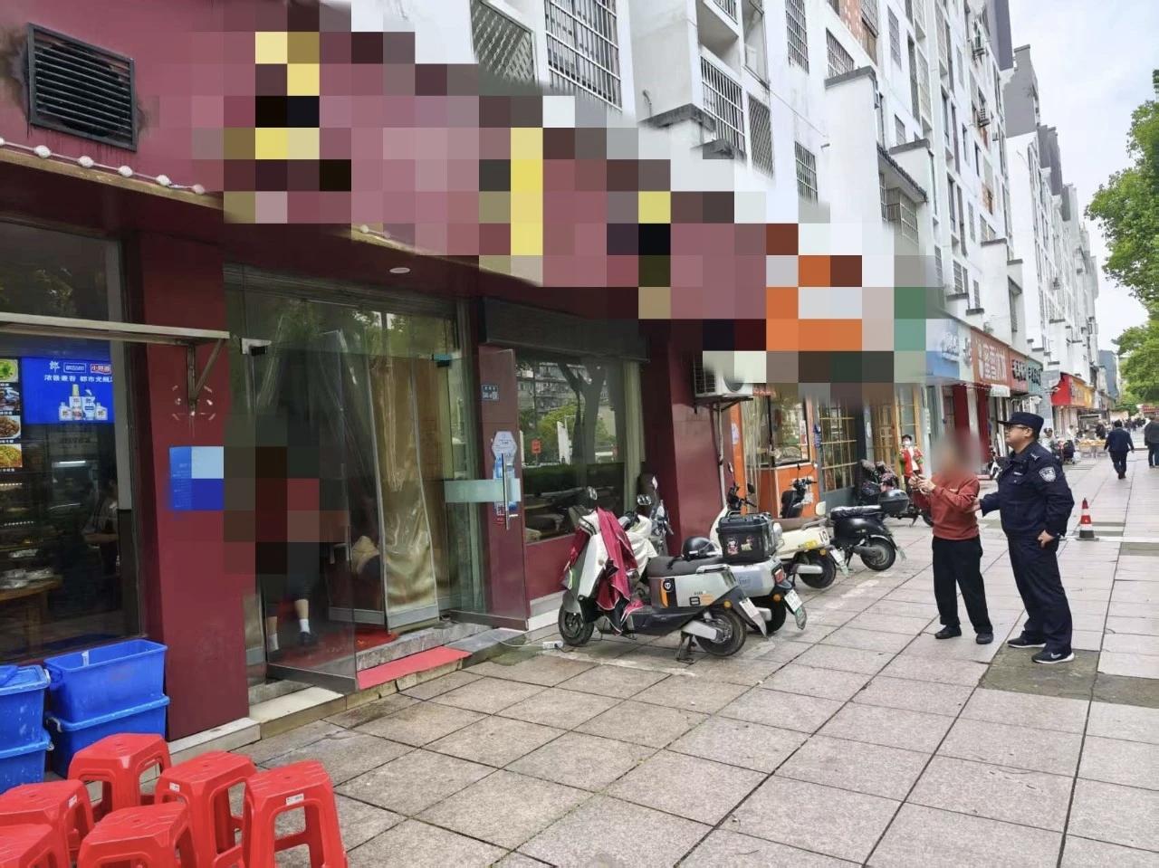 上饶：2小时破案追赃！商户集体点赞

一夜之间三家沿街店面被盗，上饶信州公安快侦