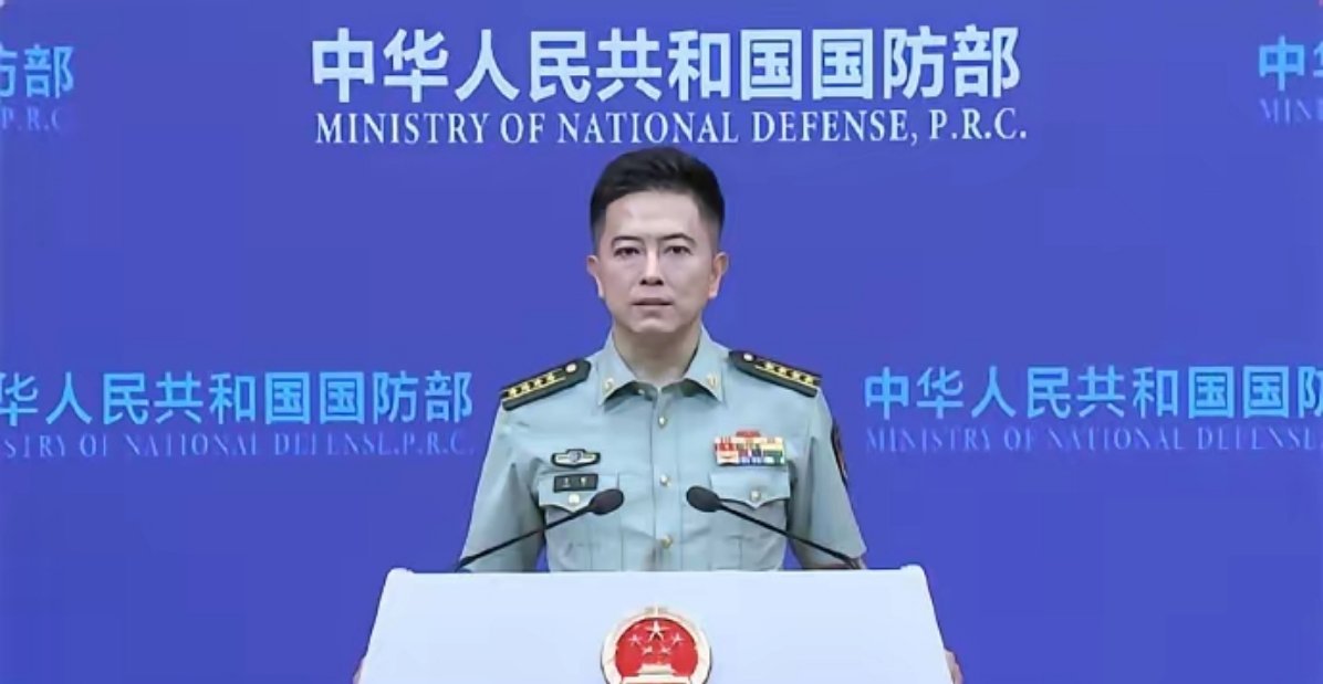 新任国防部新闻发言人陈曦亮相！
