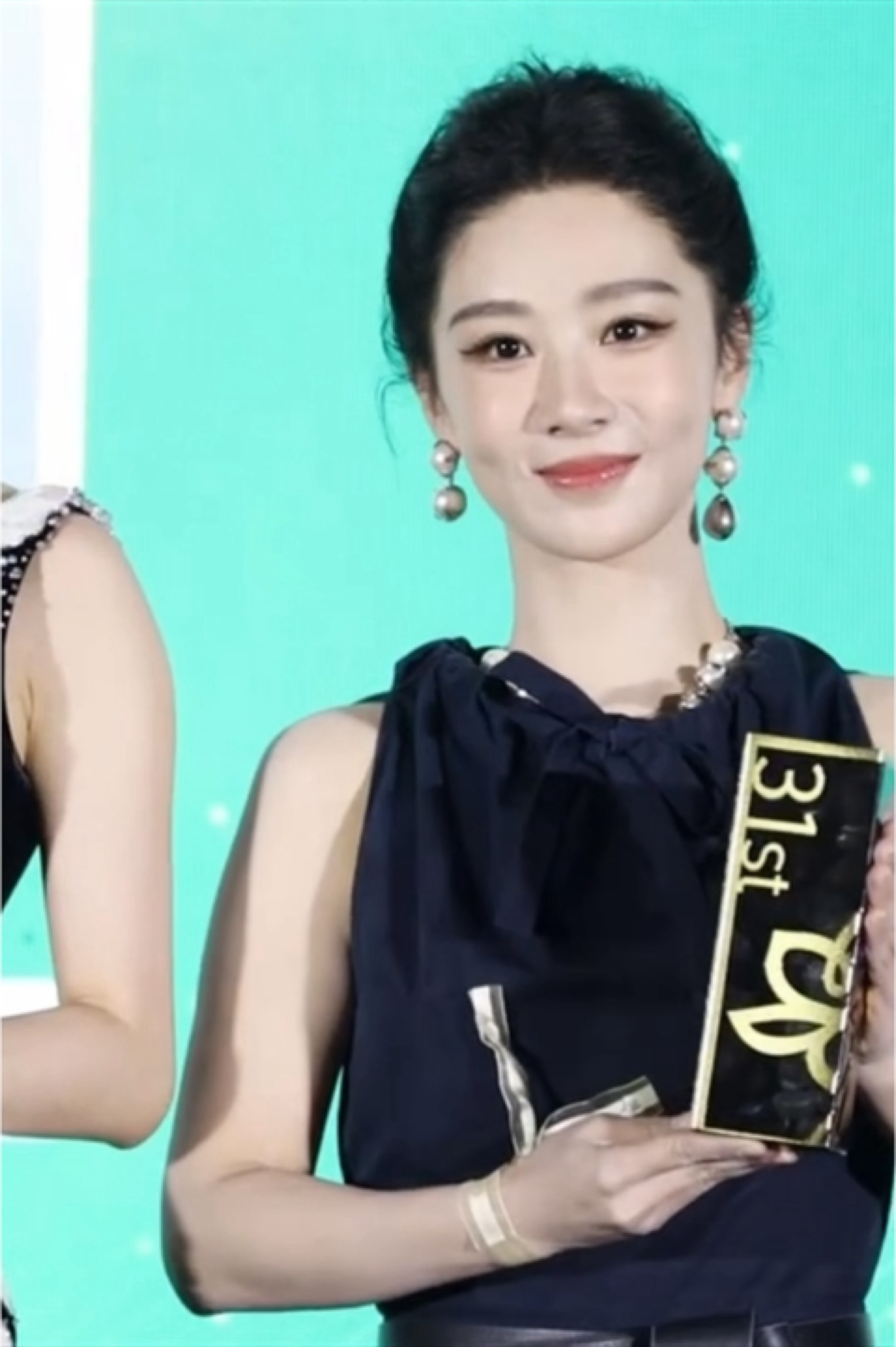 守护我紫笑容自由只知道爱笑的女孩运气不会太差