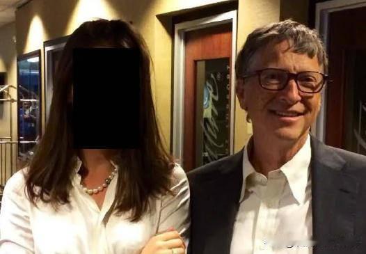 爱泼斯坦案68张新照片再披露爱泼斯坦案件迟迟没有公布，主要还是牵扯的人物都是欧美