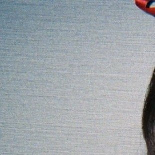 每一处风景都是生命的驿站，用乐观的心看待万物，心则如山花般烂漫。 知足且坚定，温