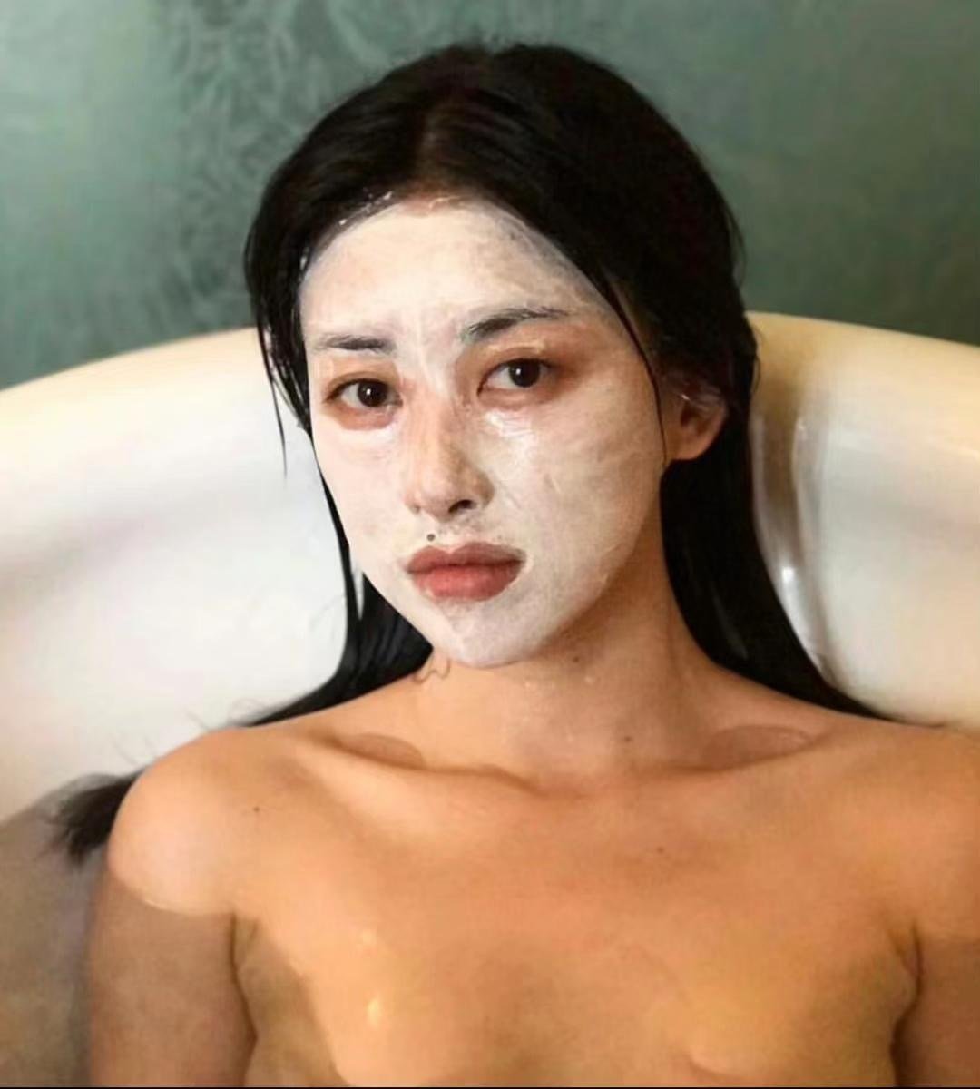 朱珠浴缸自拍 ​​​