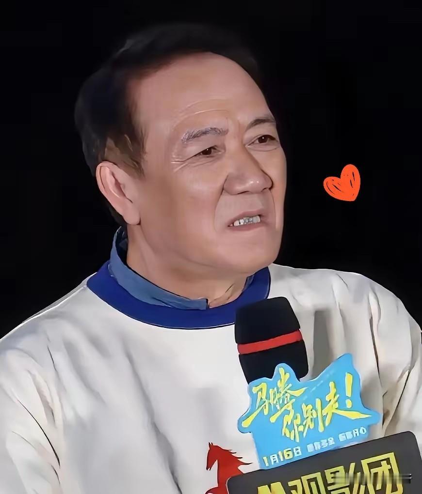 “李幼斌67岁，
父母双双健在，
本该是天大的喜事，可他却说：每次去看他们，我都