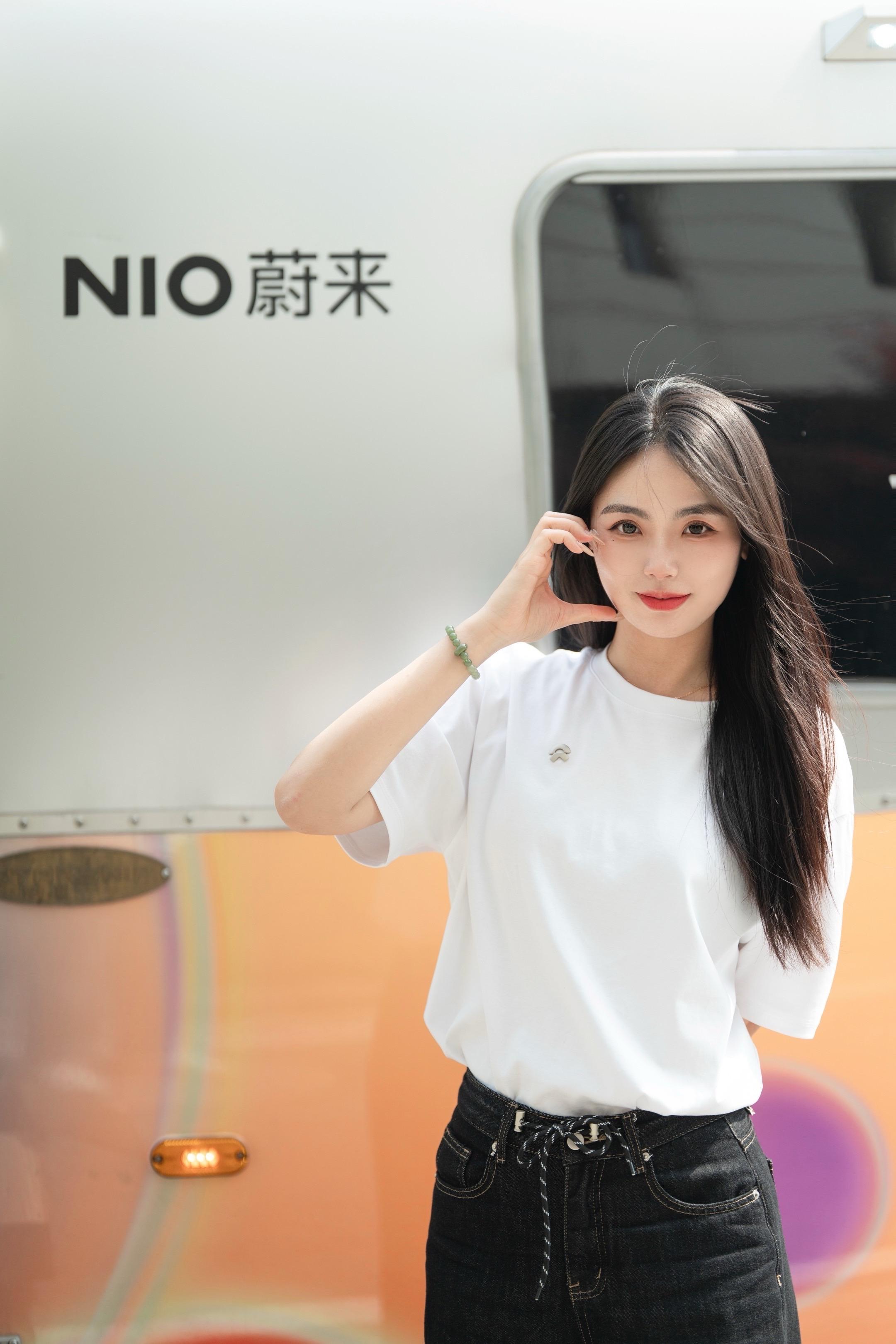 在蔚来NIO城市漫游~拍到了人生照片☀️ 蔚来