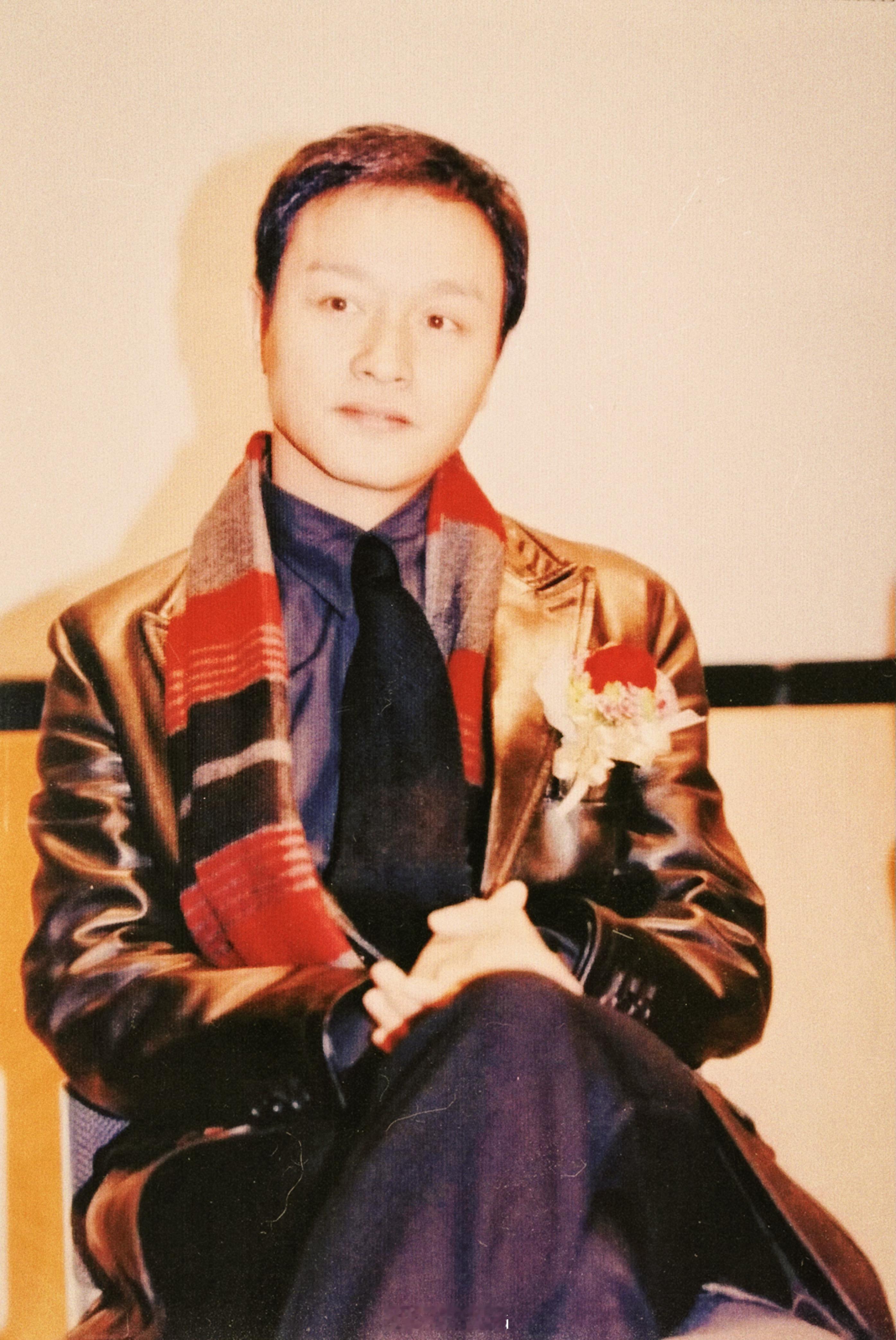张国荣[超话]搭乘花絮去幕后 安然恬静的美男子，温润书卷气Leslie——199