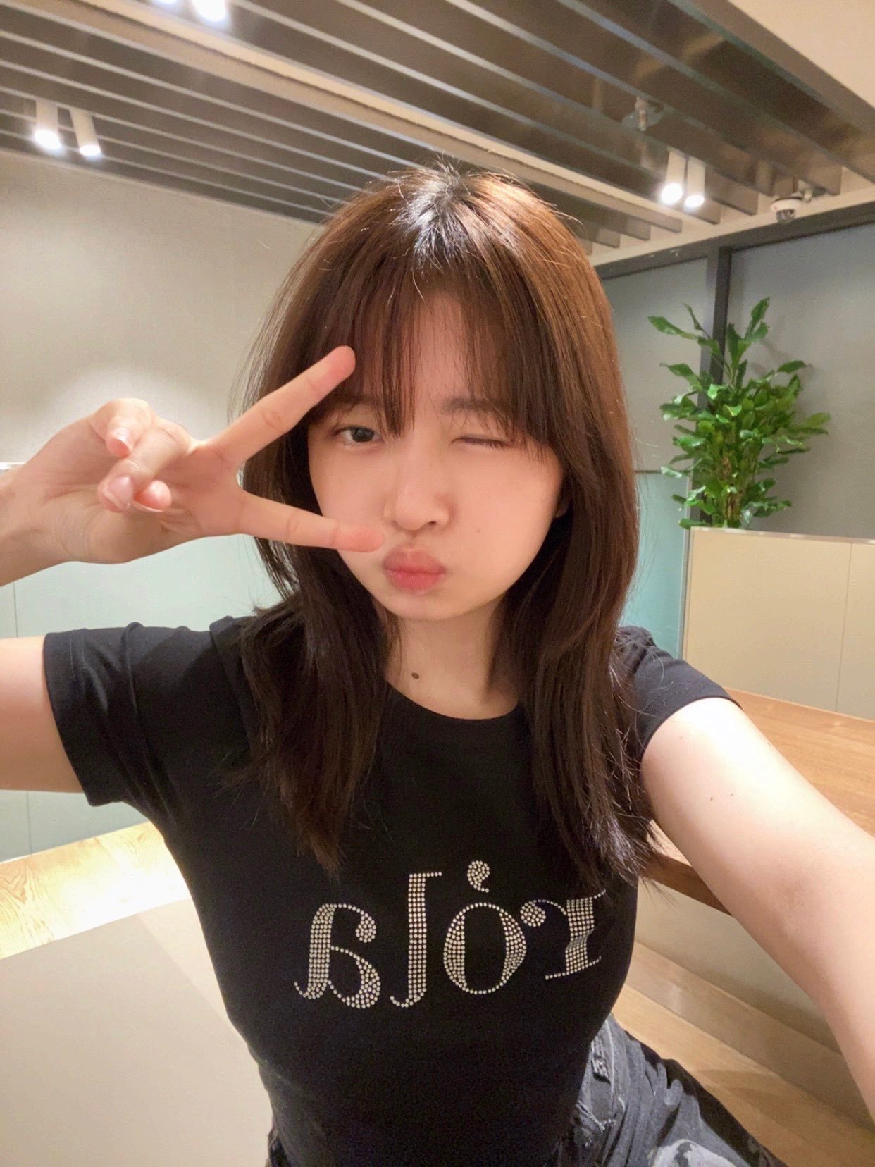 久违地穿了黑上衣🖤*.+ﾟ220613  专栏 · 蕾叽尼成长日记
