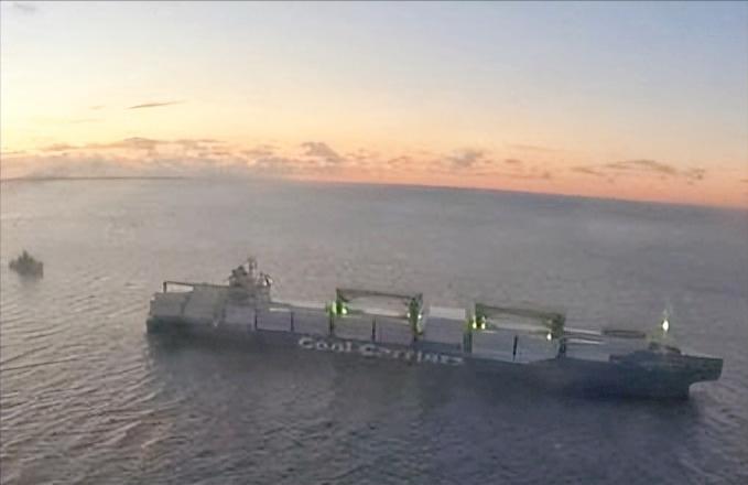 爱沙尼亚那边动真格了，在波罗的海突大阵仗扣船，50多人携直升机、军舰围堵，23名