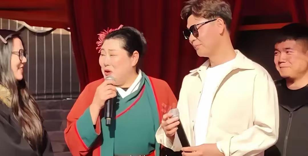 王婆说媒早该关停了
    《水浒传》里的王婆，本是为奸夫淫妇牵线搭桥的毒妇，如