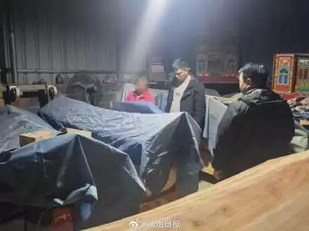 广西桂林警方破获的这起跨市走私香烟案太绝了！犯罪嫌疑人竟把部分走私烟藏在棺材铺里