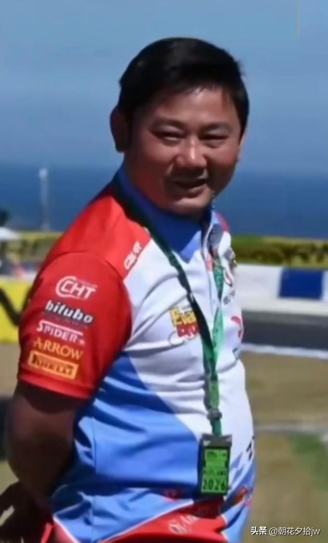 万万没想到，

张雪竟是这种人！

他说过3句话，足以证明：

①“我希望少死几