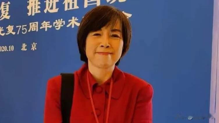 杨文科涉贪遭起诉喊还清白！黄智贤开炮轰

新竹县长杨文科等12人因涉嫌贪污17日