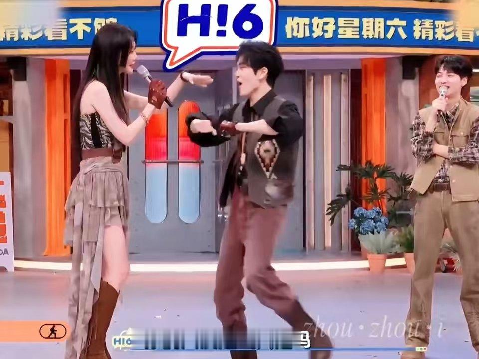 曾舜晞贴脸孟子义拍戏动过真感情曾舜晞说孟子义拍戏动过真感情这什么闺蜜局啊！上来就