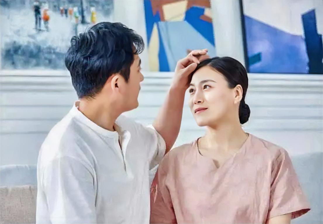 能白头偕老的夫妻，都跨过了这3道坎。

第一道坎：接纳对方的缺点。
有这么一对夫