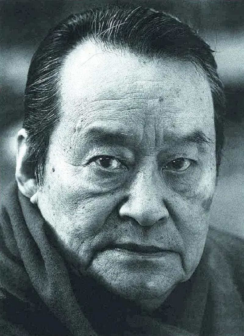 项堃[kūn]，原名王象坤，中国内地男演员，1915年出生于山东济南，原籍为山东