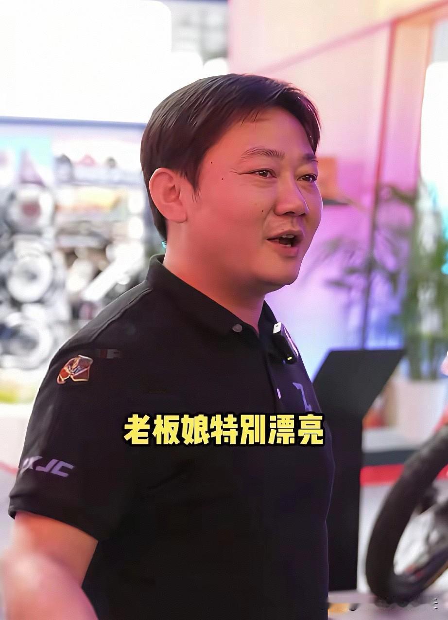 张雪这样回报当初借钱给他创业的人
    张雪从不忘本，当年肯借钱帮他的人，他自