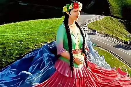 原来不知曲中意这次去了那拉提草原才知曲子的爱情故事非常感人。