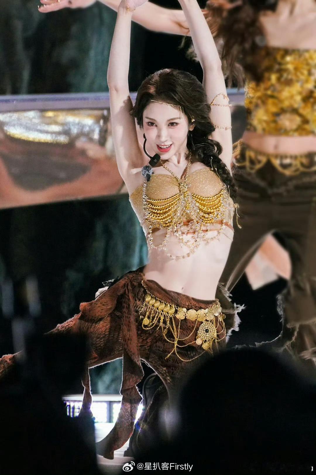 张小婉组五公第一真的，这个造型美我一脸！女孩子真的是世界上最美好的生物！张小婉｜