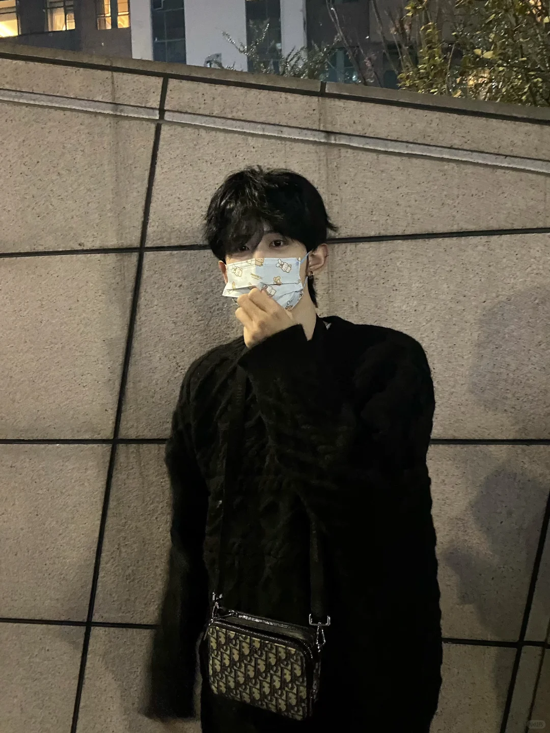 左滑帮我摘口罩😷