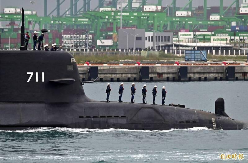 每天认识一件兵器  国产新型潜艇海试期间发生故障，该枪毙谁？据《明镜周刊》独家报