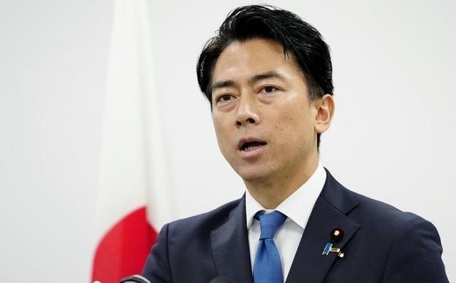 日本防卫相即将访美，但人还没走，就被问破防了

小泉进次郎从小上关东学院六浦的小