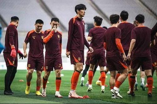 今日世界杯 公推看法        080 英格兰VS刚果(金)两队实力悬殊，英
