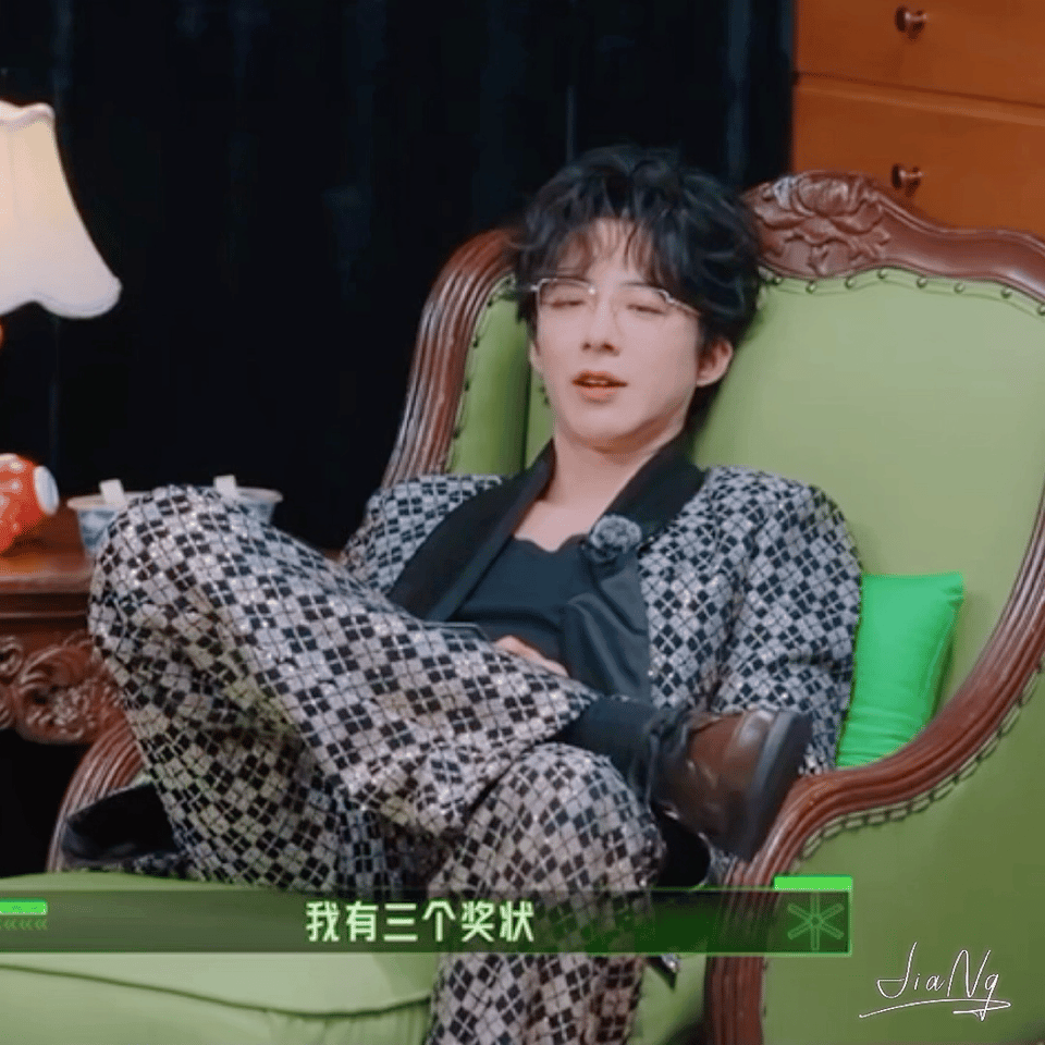 摩登兄弟  穿得像來收購公司的。笑起來像隔壁班同學。 🤍刘宇宁刘宇宁铁证、刘宇