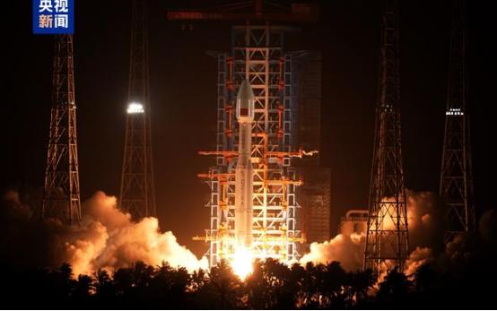 凌晨三点四十八分的海南，一枚火箭点亮了整个夜空
 
3月13日3时48分，大多数