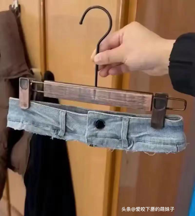 价值3.6万元的巴黎世家一分裤，你们说值不值得？