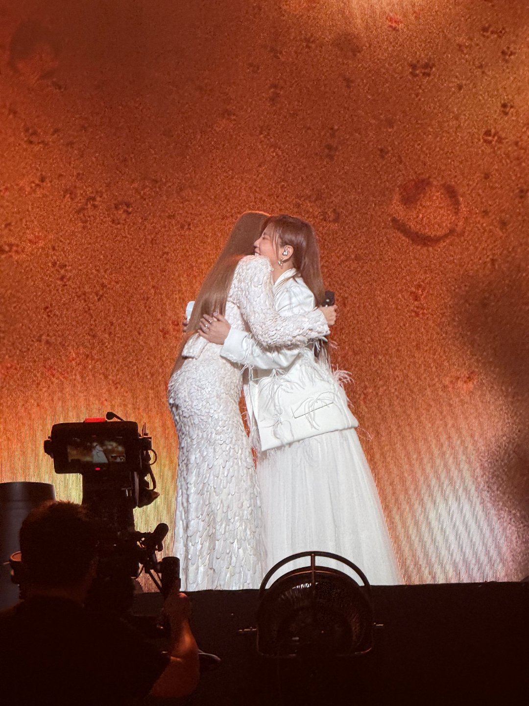 ALin李佳薇演我和我朋友ALin李佳薇梦到哪句说哪句梦到哪句说哪句的聊天方式，