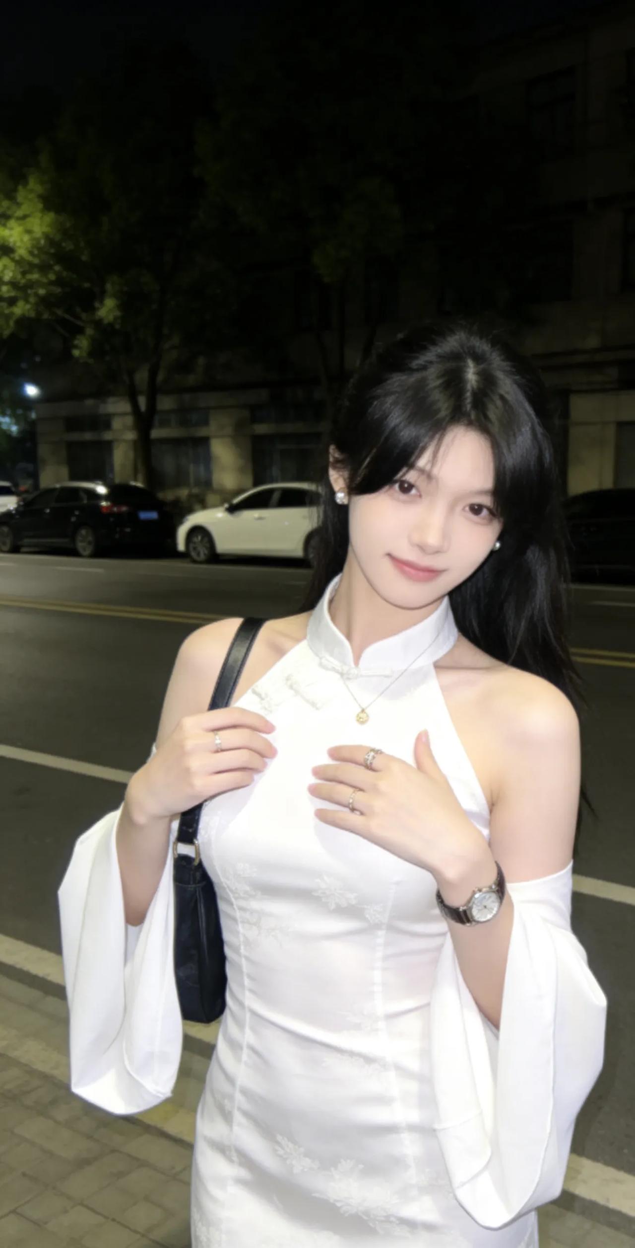 上联：日日开开心心，诚邀下联…处处和和美美。