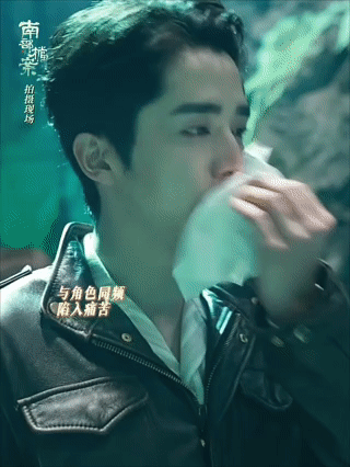 张新成摘下面具全是泪水 本路人粉彻底沦陷了！正片里只觉得张海盐帅，花絮里看到张新