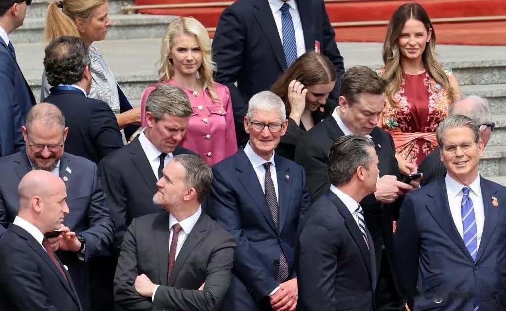 过去几年，美国政坛一直在对中围堵制裁。

这几年美国不少官员，一直处处针对我们国
