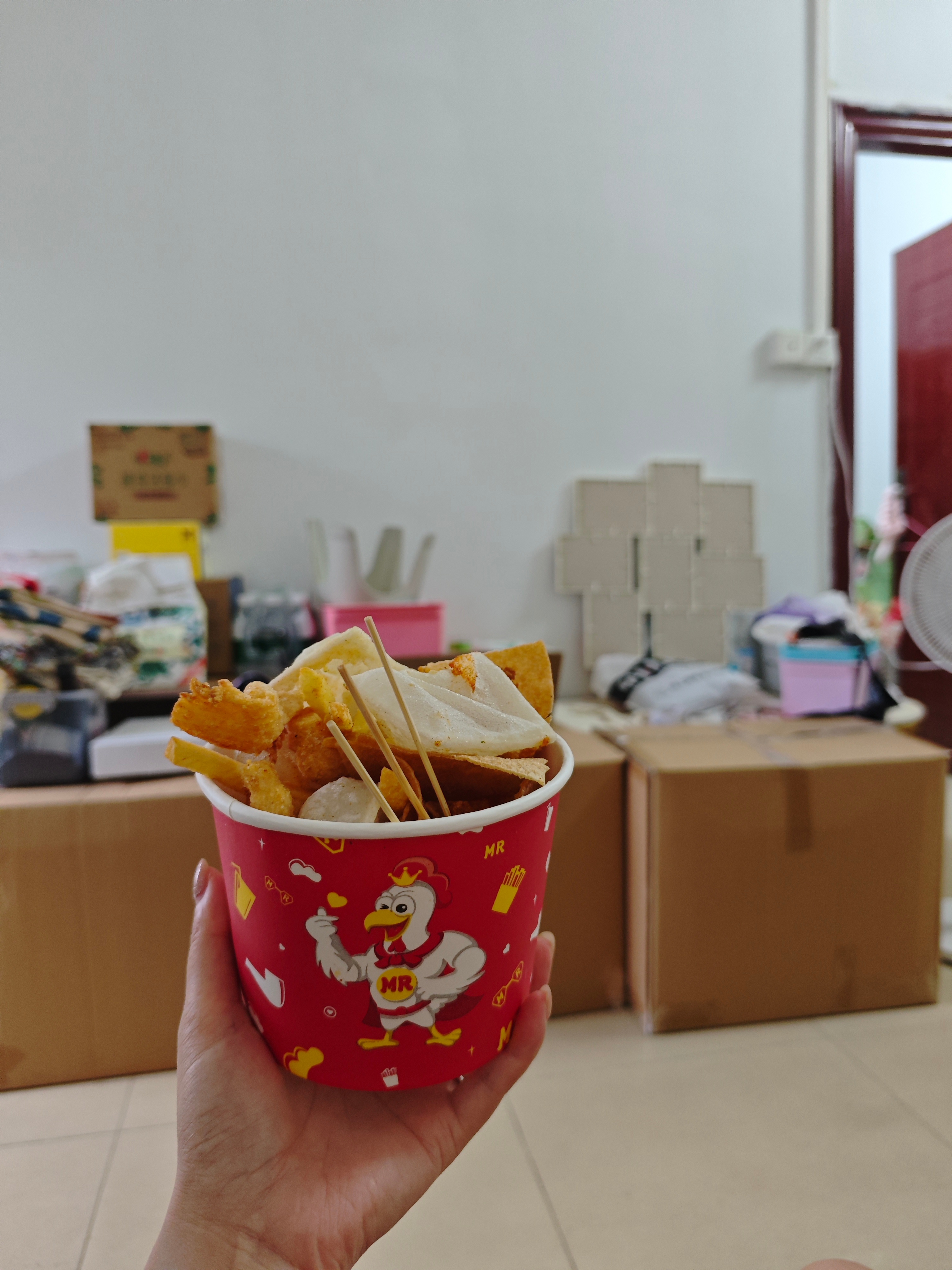 打包东西累了，点了个鸡柳大人，好好吃啊（不是广，纯分享） 