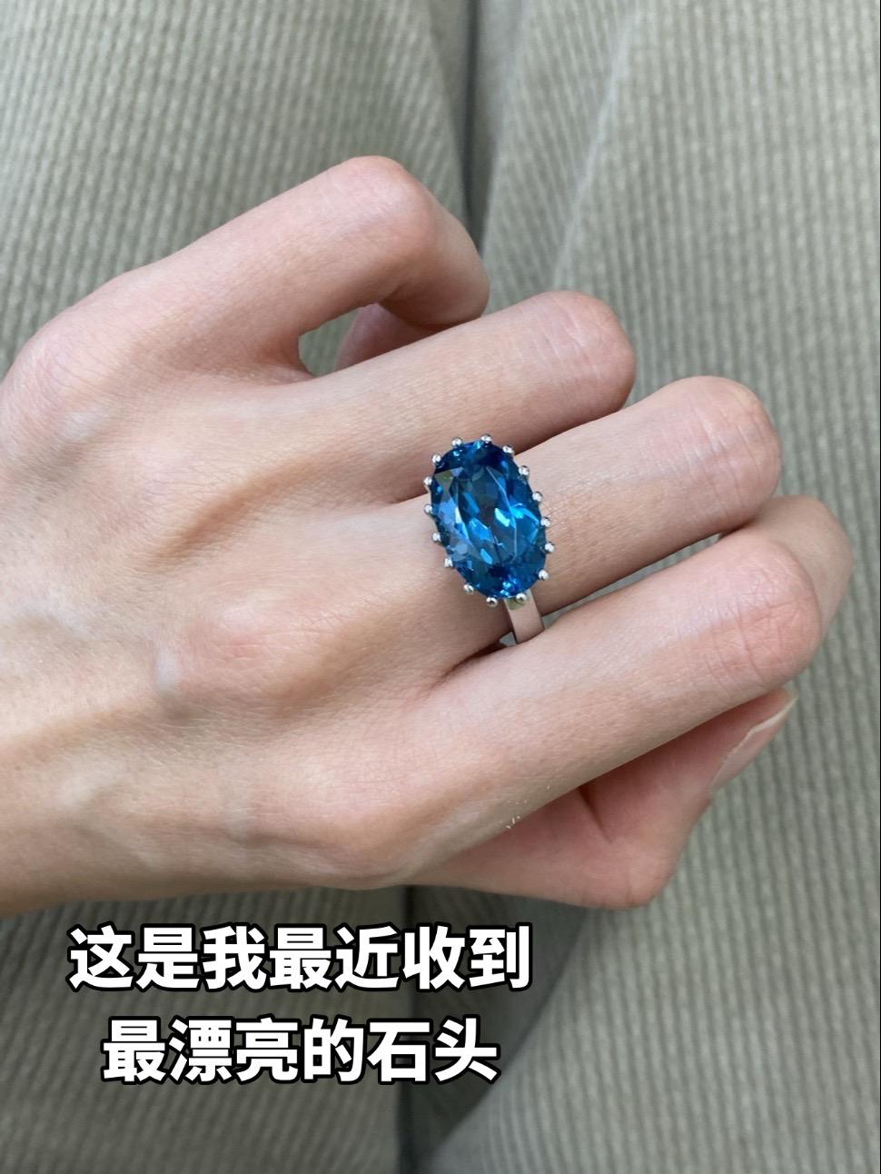 好开心！今天收到了一枚漂亮货，这颜色晶体太容易让人误解了哈哈