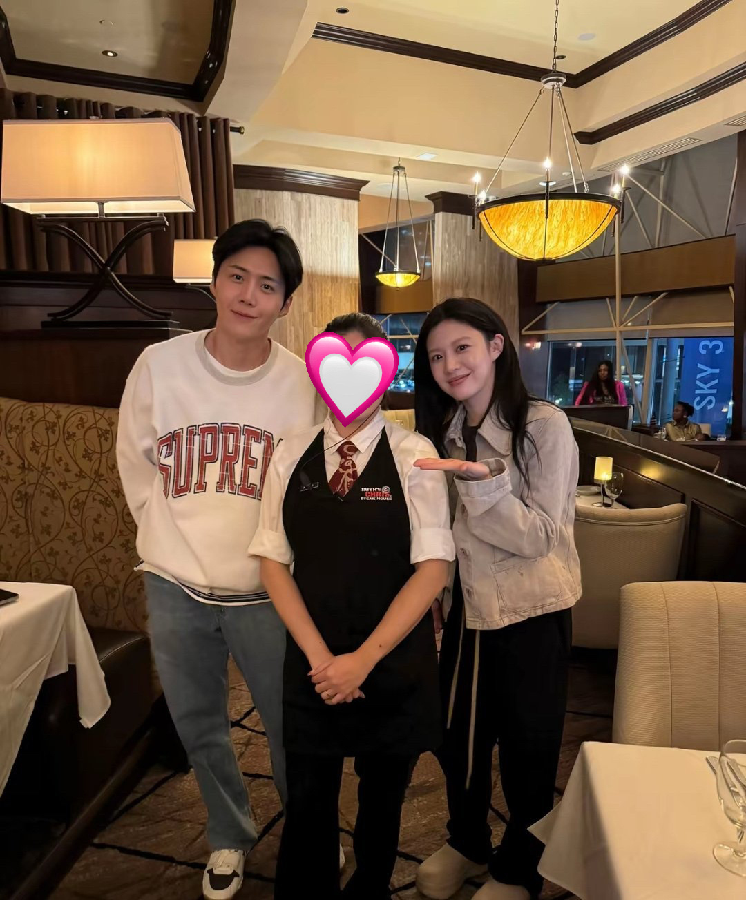 这爱情可以翻译吗  金宣虎x高允真男女主合照～剧情&人设👉图4 该剧讲述的是拥